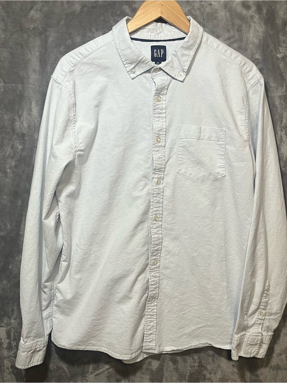 GAP Men's Light Blue Button-Down Oxford Shirt